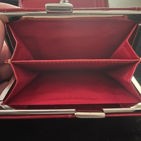 Reaction Kenneth Cole red wallet with kisslock style closure on back. - Picture 4 of 8